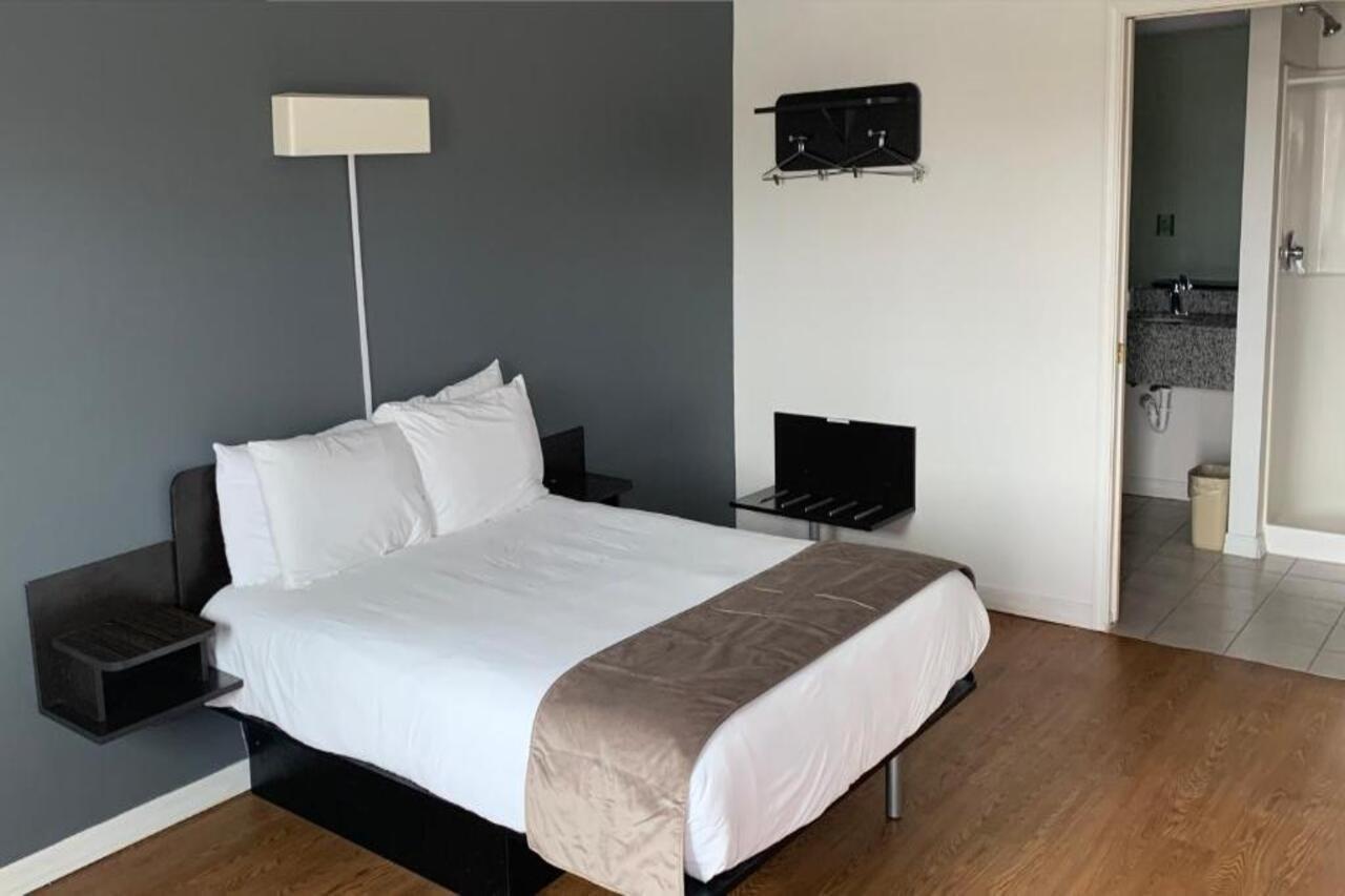 Astoria Delancy Inn & Suites Nowy Jork Zewnętrze zdjęcie